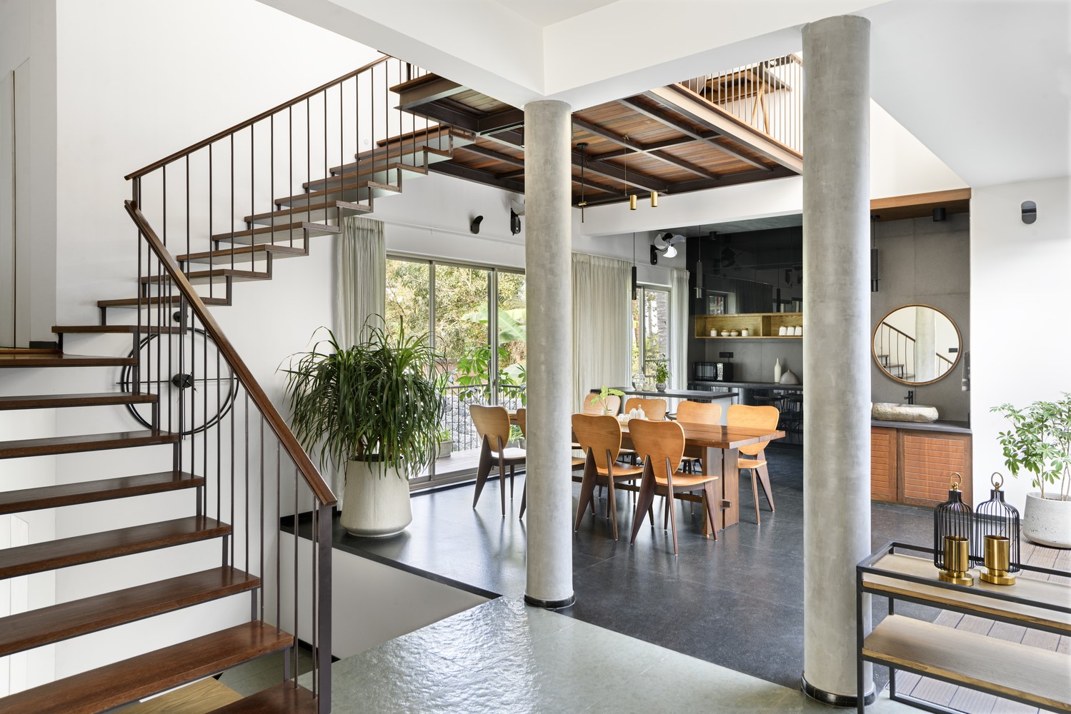 The Hidden House by Aslam Sham Architects in Kozhikode, India The Hidden House by Aslam Sham Architects in Kozhikode, India