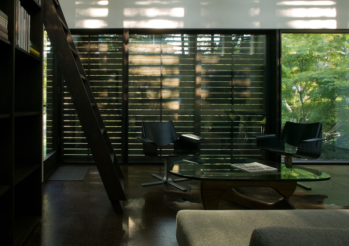 VH R-10 G House by Architecture-Infrastructure-Research in Tisbury, Massachusetts VH R-10 G House by Architecture-Infrastructure-Research in Tisbury, Massachusetts