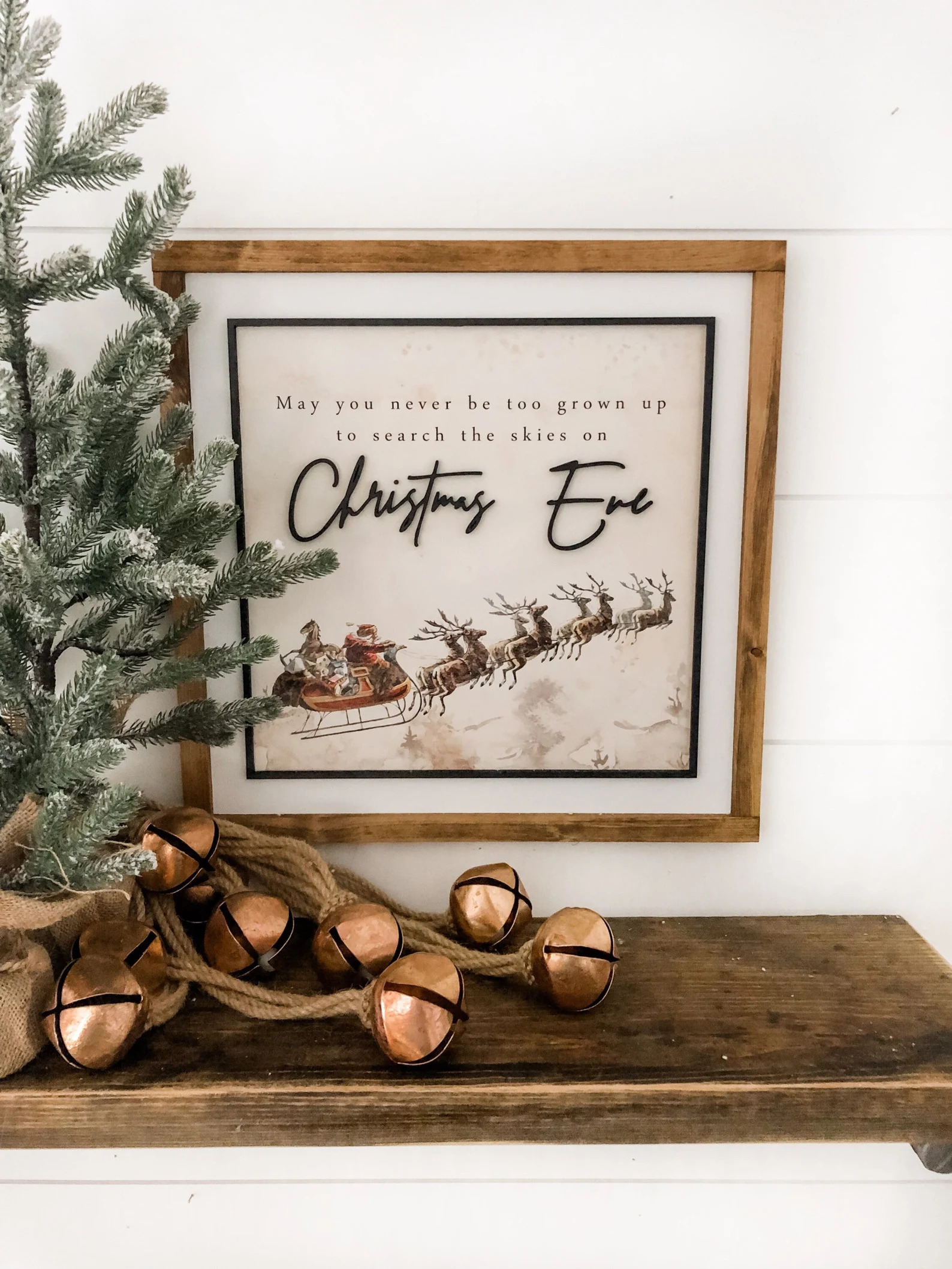 15 Charming Christmas Signs You Can Start Sneaking In Your Home Décor