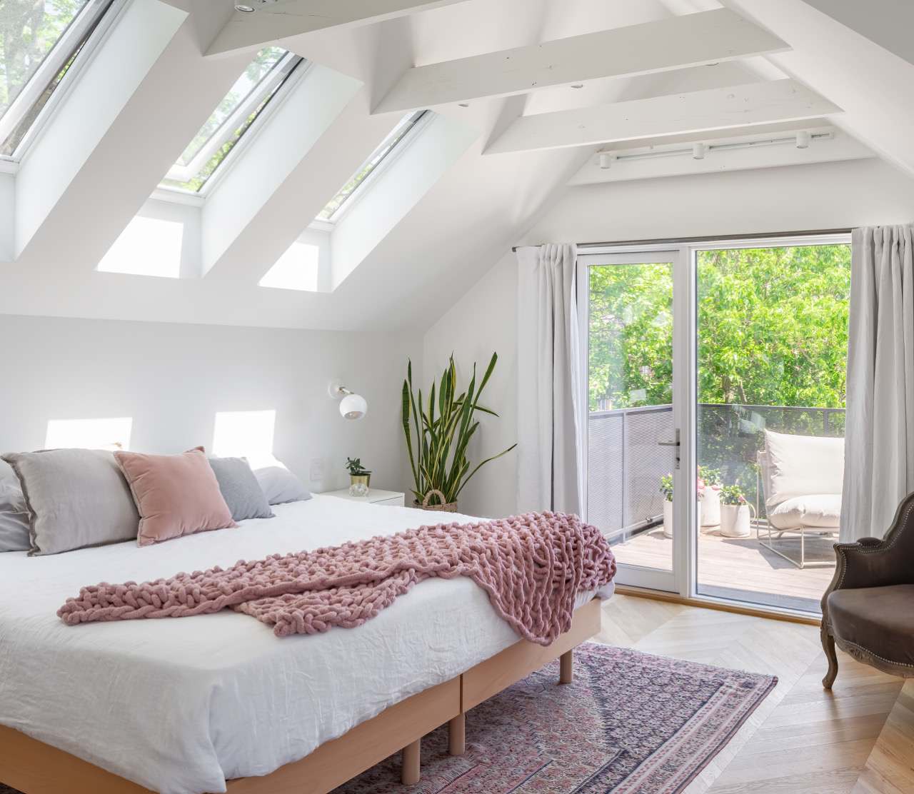 15 Fabulous Scandinavian Bedroom Designs That Will Charm You