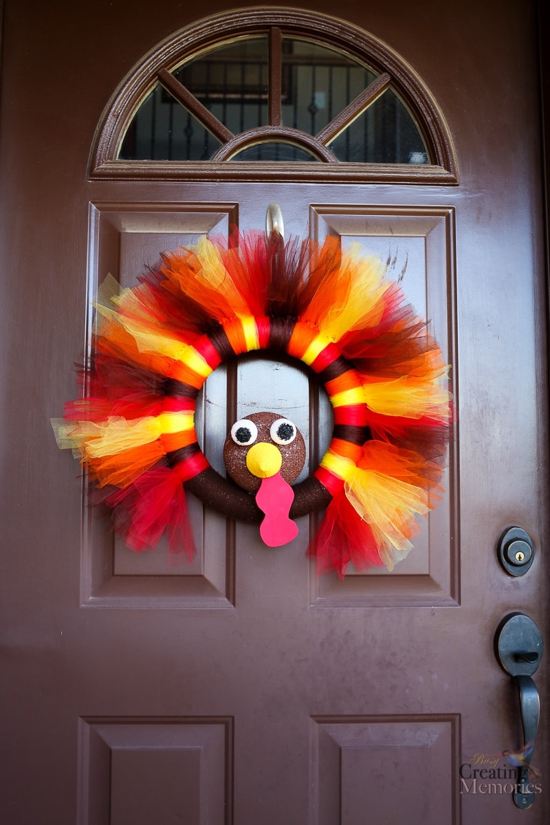 15 Wholesome DIY Dollar Store Thanksgiving Décor Ideas 15 Wholesome DIY Dollar Store Thanksgiving Décor Ideas