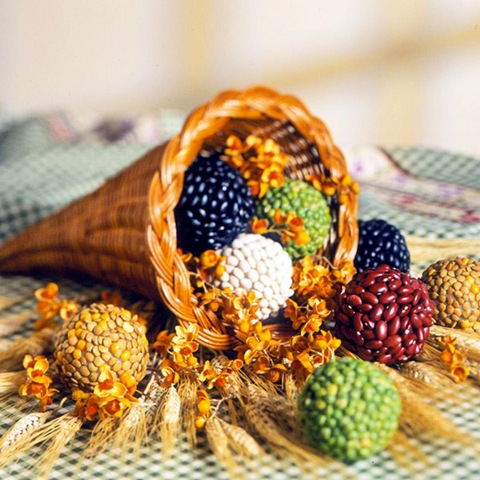 15 Wholesome DIY Dollar Store Thanksgiving Décor Ideas 15 Wholesome DIY Dollar Store Thanksgiving Décor Ideas