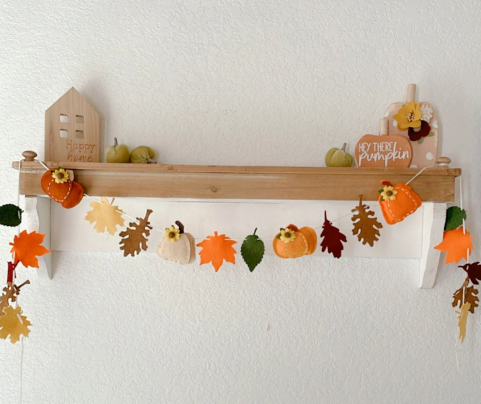 16 Delightful Thanksgiving Garland Designs You Can't Resist