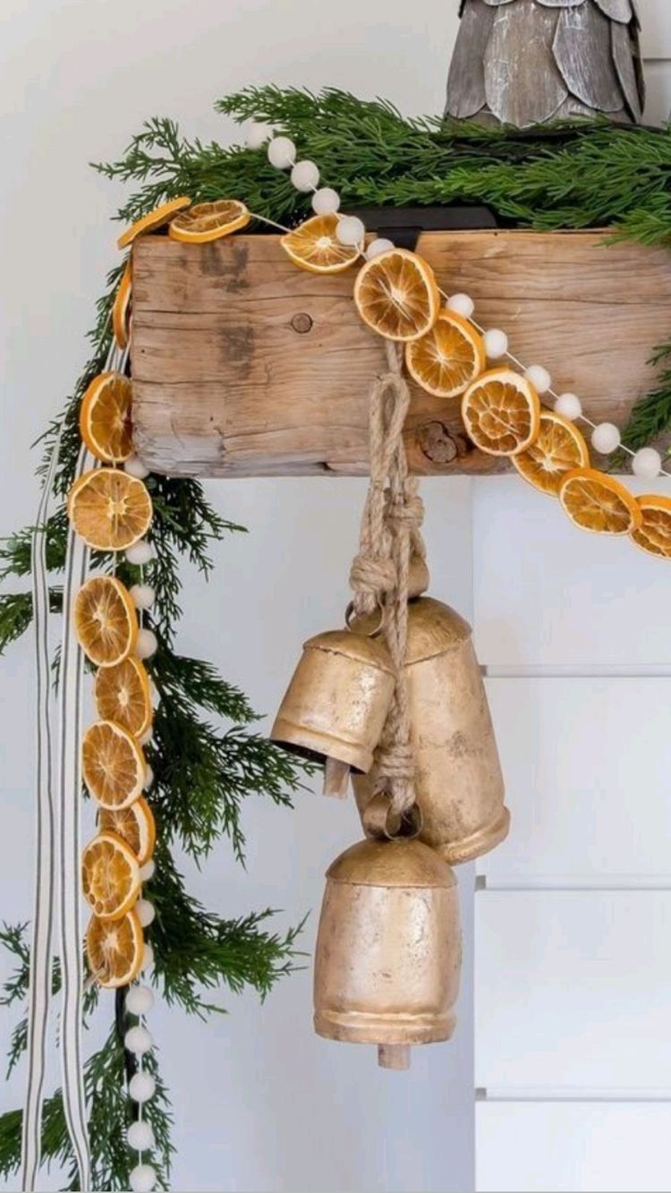 GOOD TRICKS TO SAVE THIS CHRISTMAS AND CUT EXPENSES GOOD TRICKS TO SAVE THIS CHRISTMAS AND CUT EXPENSES