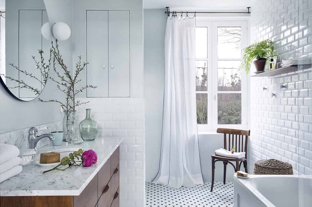 Visual Reference: 18 Amazing Scandinavian Bathroom Interior Designs