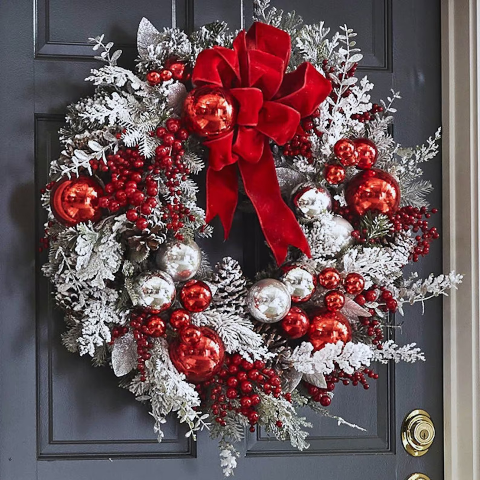 18 Wonderful Christmas Wreath Designs You Should Consider Now