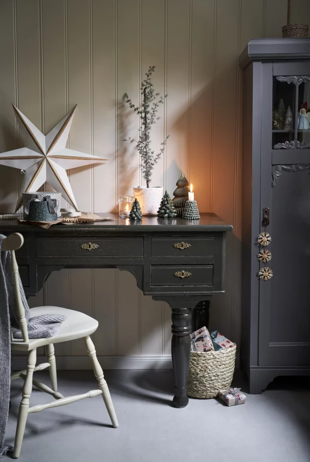 When can you really start decorating your home for Christmas?