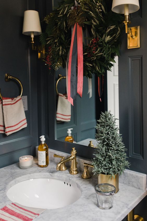 THE BEST IDEAS AND PROPOSALS TO DECORATE THE BATHROOM AT CHRISTMAS