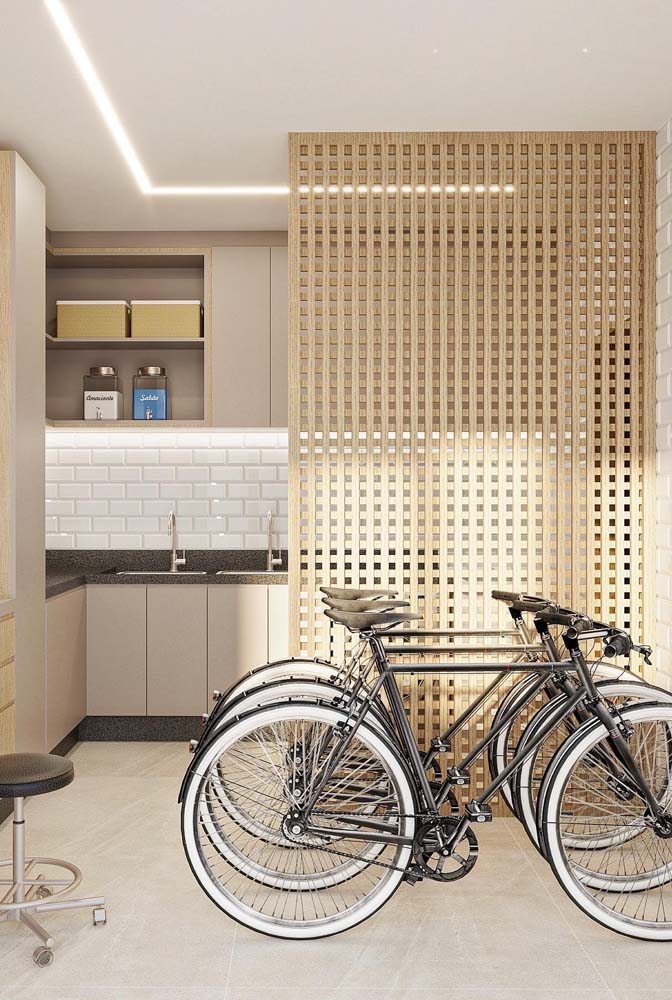 Beautiful Models of Slatted Room Partitions Beautiful Models of Slatted Room Partitions