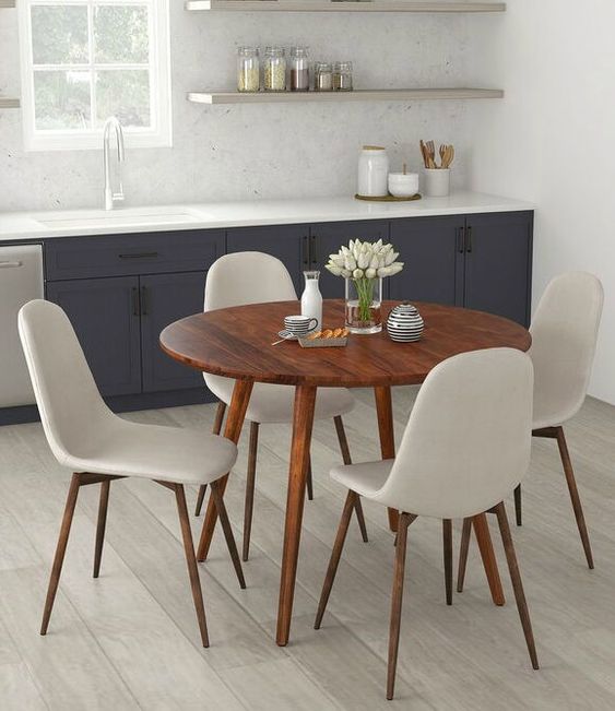 How to Choose the Ideal Small Dining Table