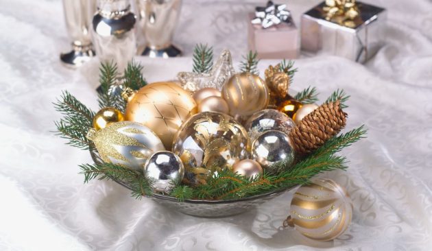 Ideas to Decorate Your House This Christmas With Christmas Balls
