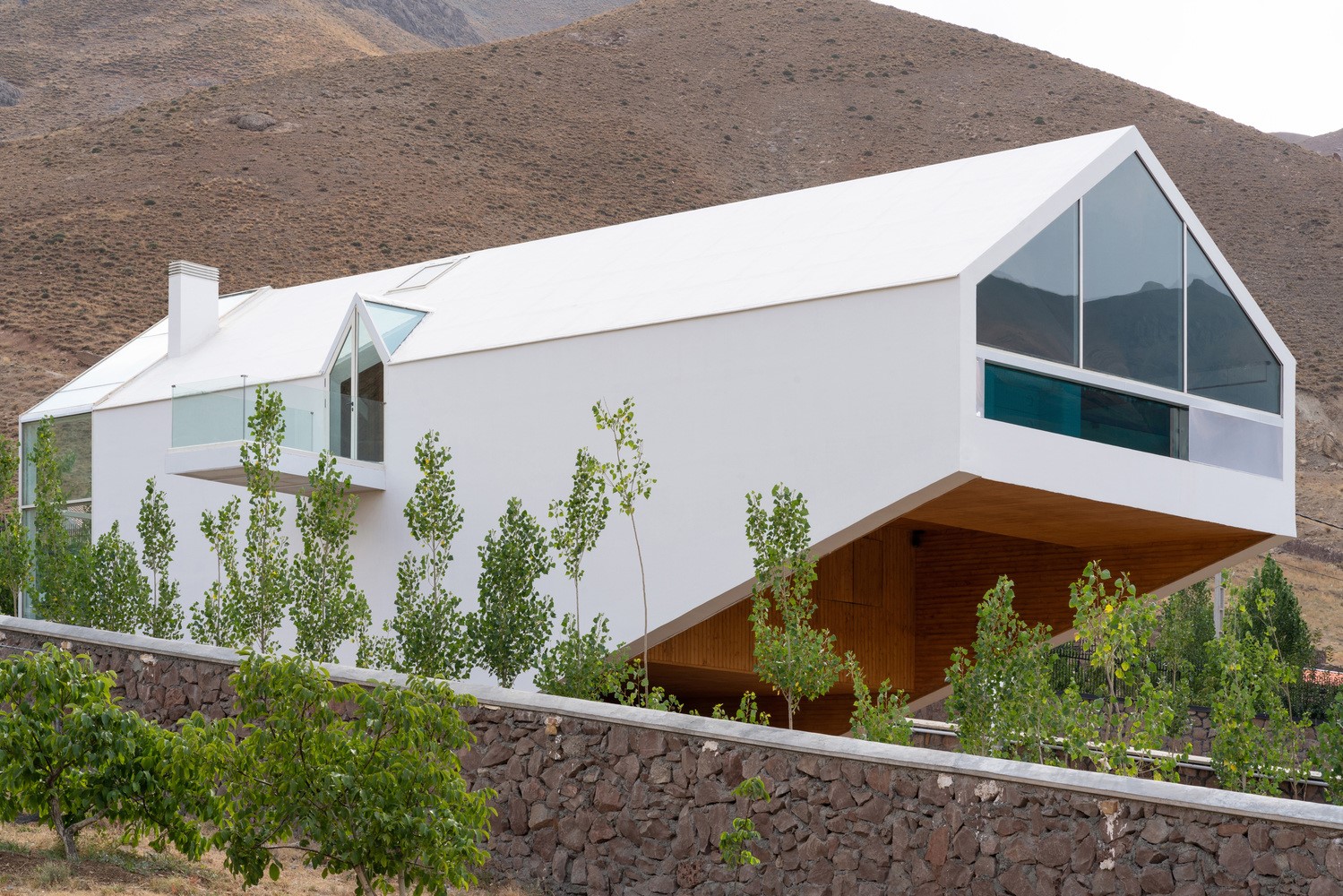 Dasht e Chehel Villa by 35-51 Architecture Office in Mosha, Iran Dasht e Chehel Villa by 35-51 Architecture Office in Mosha, Iran