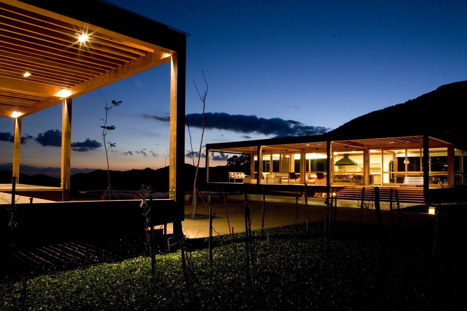 Grid House by FGMF in Brazil Grid House by FGMF in Brazil