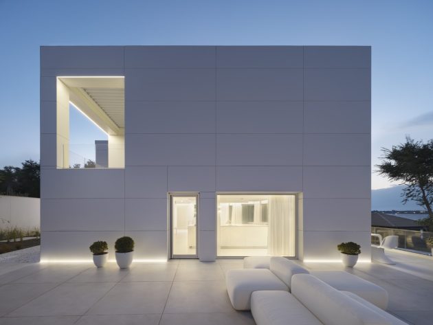 House in Sozopol, Bulgaria by Simple Architecture