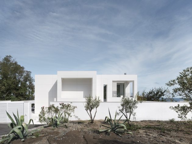 House in Sozopol, Bulgaria by Simple Architecture