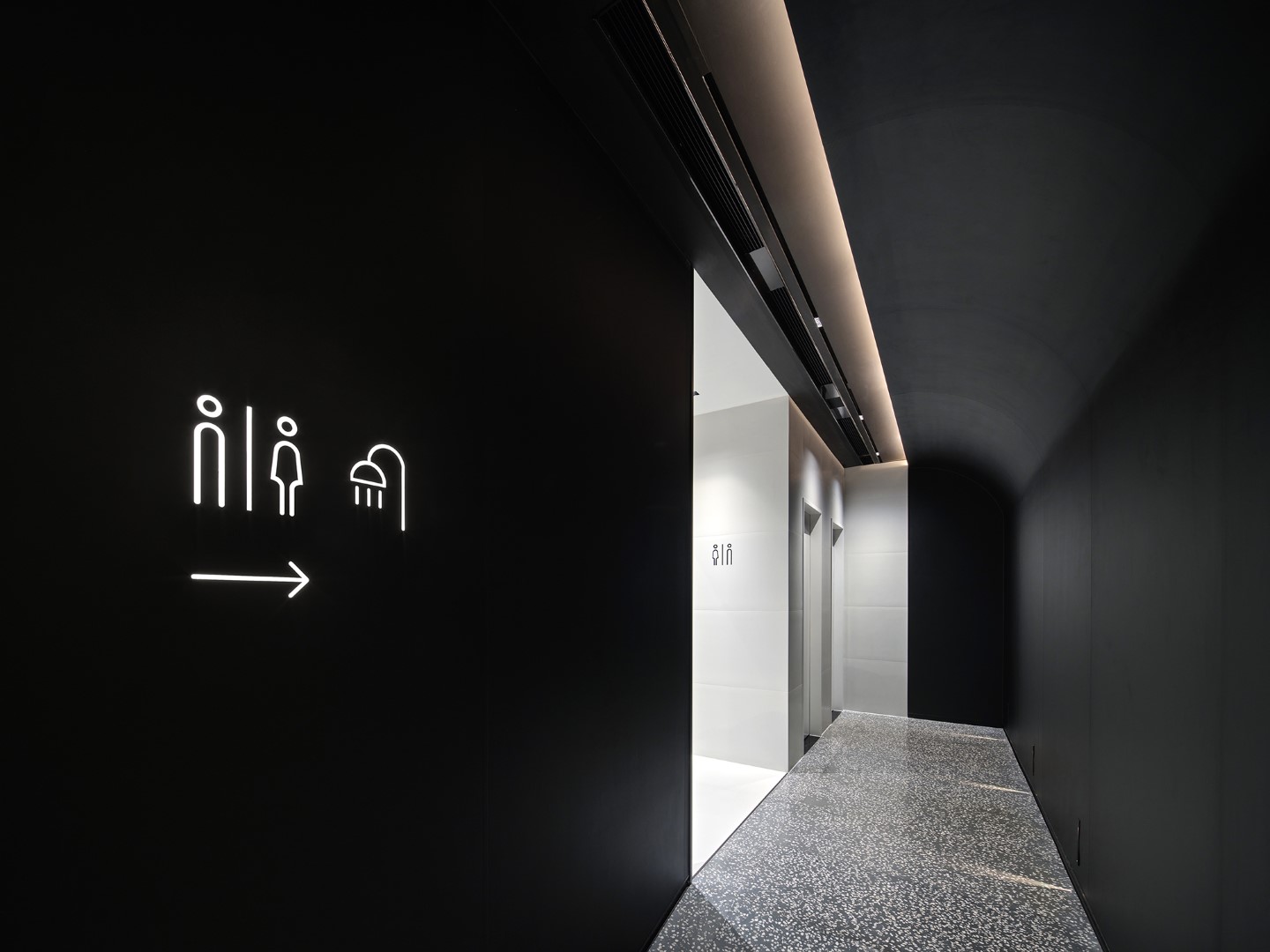 SKINLALA Beauty Spa Flagship Store by ISENSE Design in Beijing, China SKINLALA Beauty Spa Flagship Store by ISENSE Design in Beijing, China