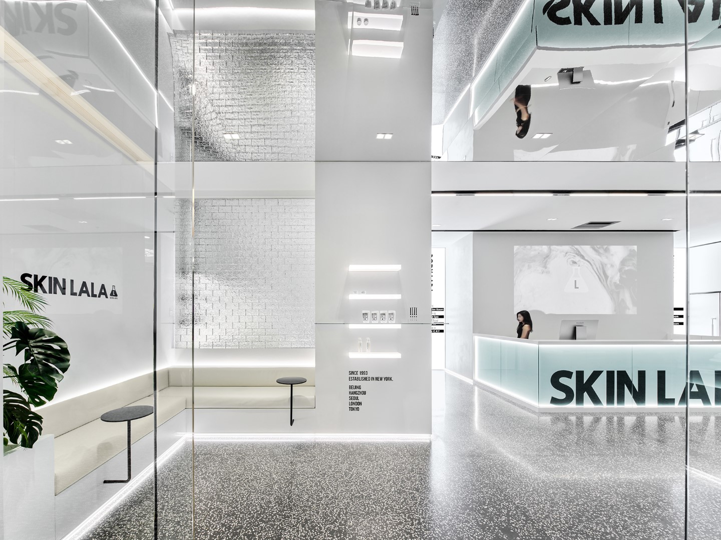 SKINLALA Beauty Spa Flagship Store by ISENSE Design in Beijing, China SKINLALA Beauty Spa Flagship Store by ISENSE Design in Beijing, China