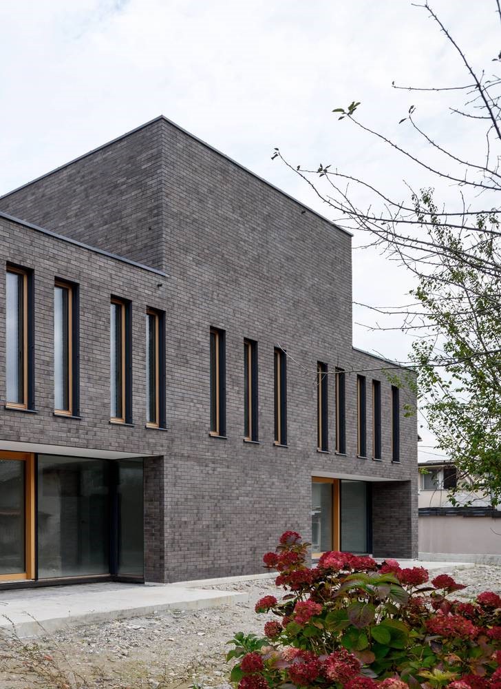 The Double Brick House by Arhitektura in Ljubljana, Slovenia The Double Brick House by Arhitektura in Ljubljana, Slovenia