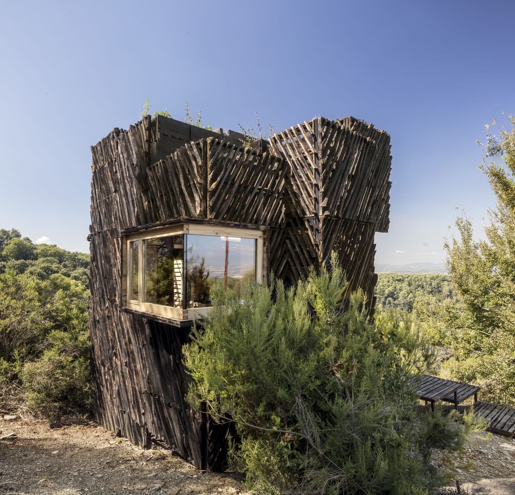 The Voxel Quarantine Cabin by Valldaura Labs in Barcelona, Spain The Voxel Quarantine Cabin by Valldaura Labs in Barcelona, Spain
