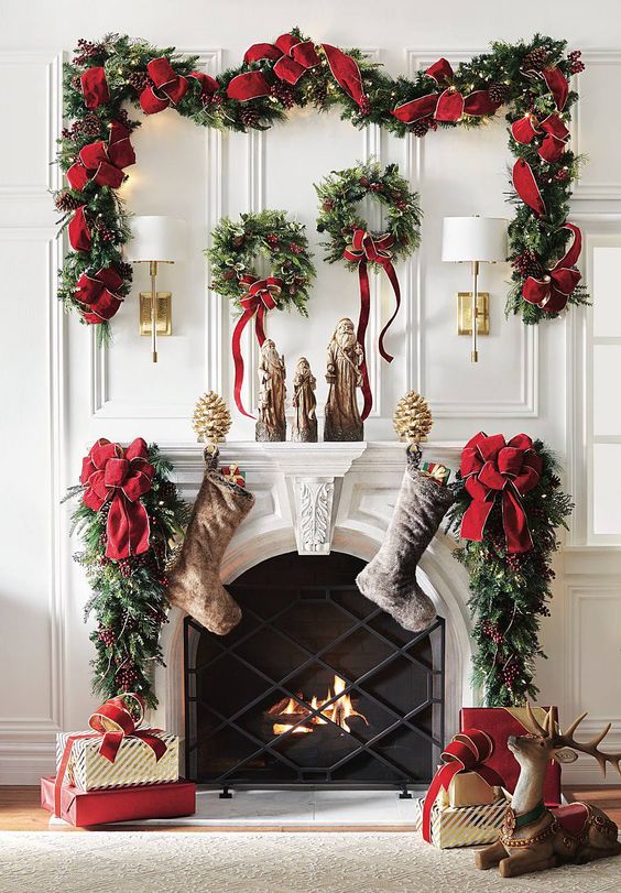 The most lovely ideas for Christmas fireplace decoration