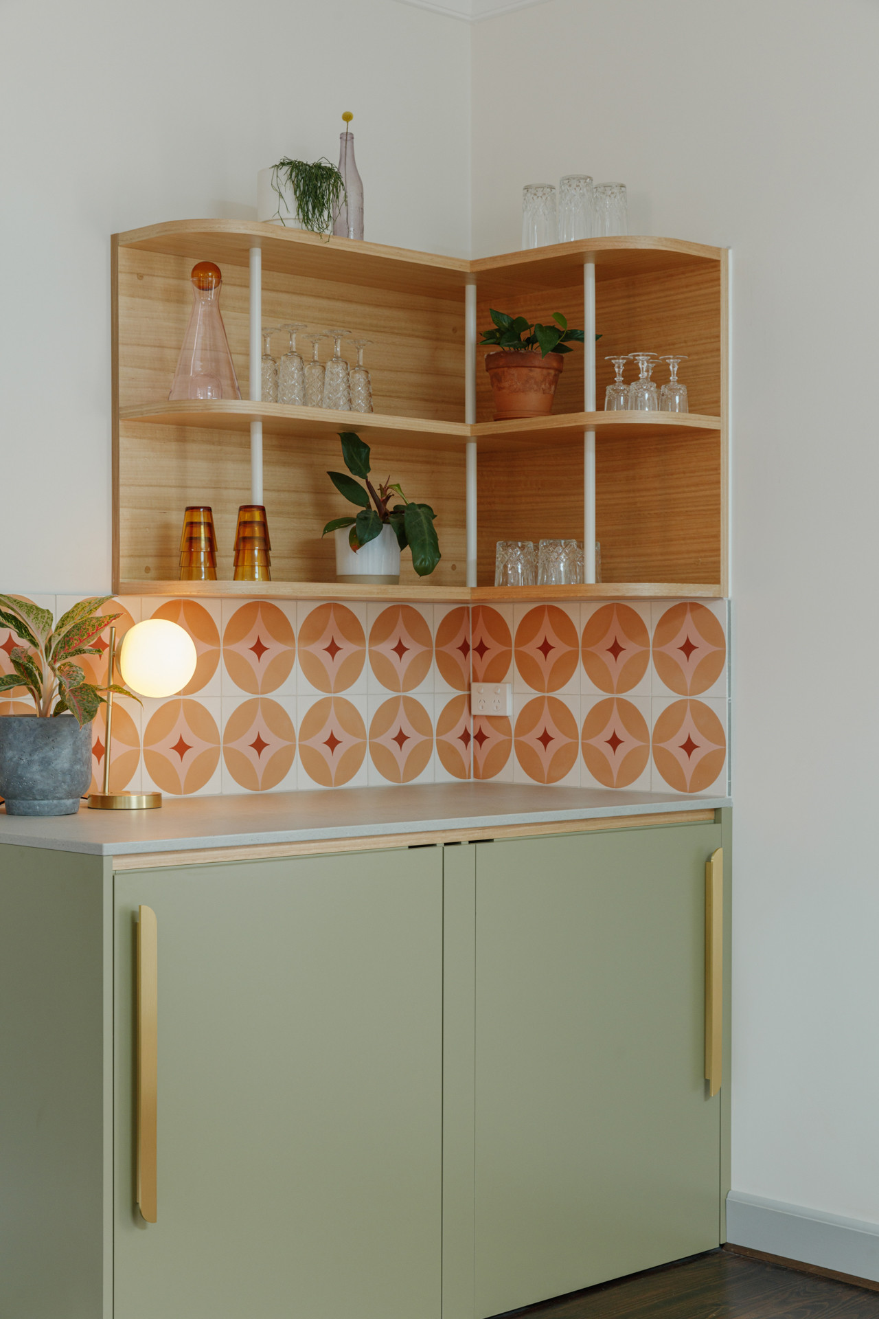15 Compact Scandinavian Home Bar Designs That Integrate With Style