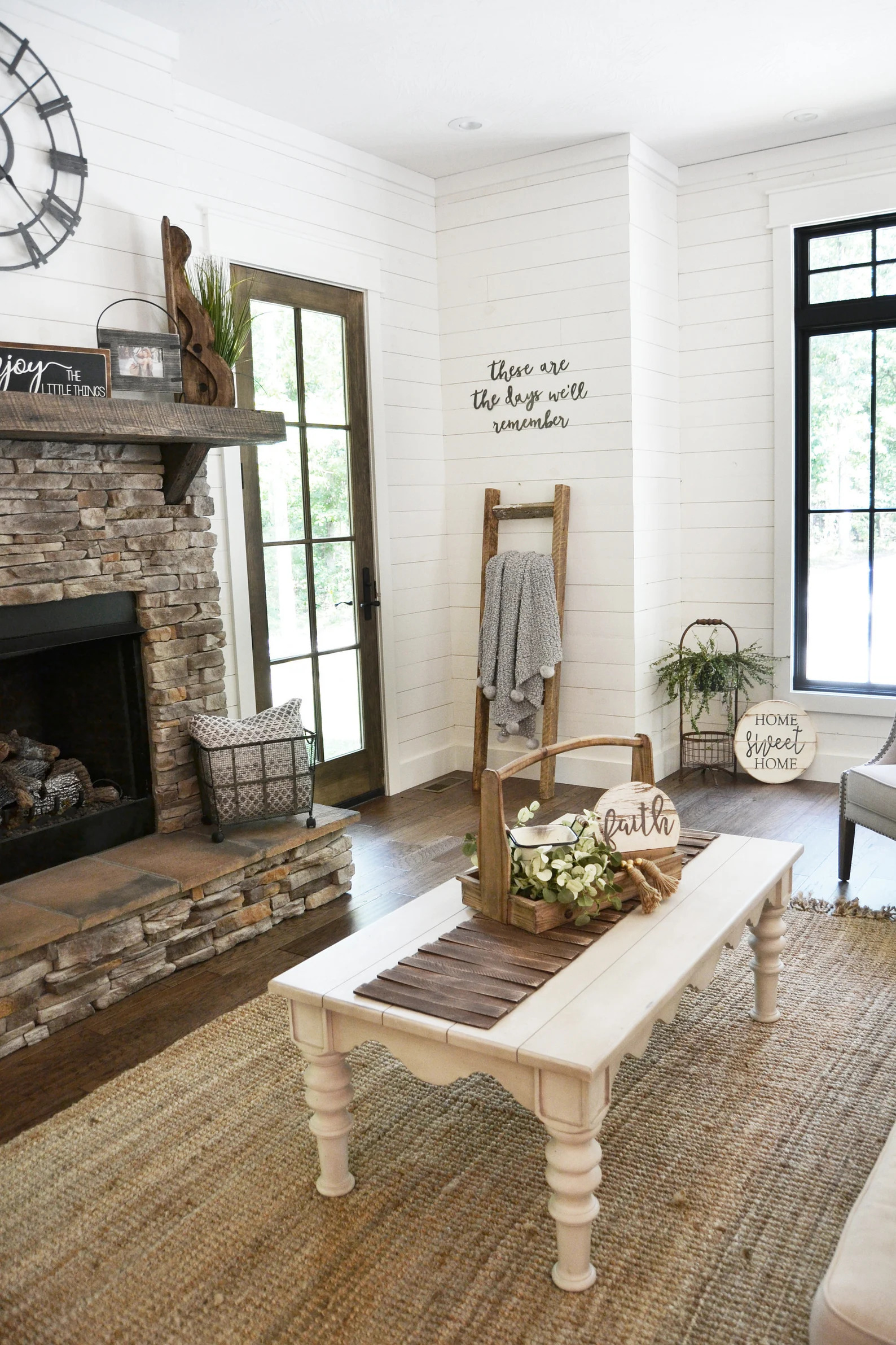 15 Great Farmhouse Décor Additions For Your Home