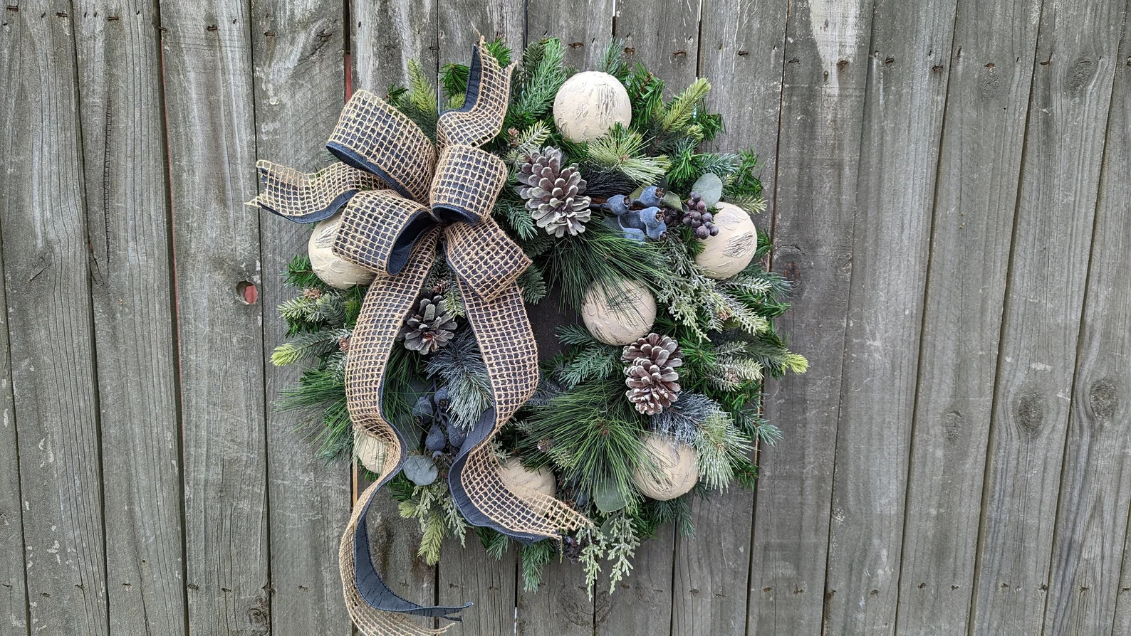 15 Natural Christmas Wreath Ideas Perfect For This Winter