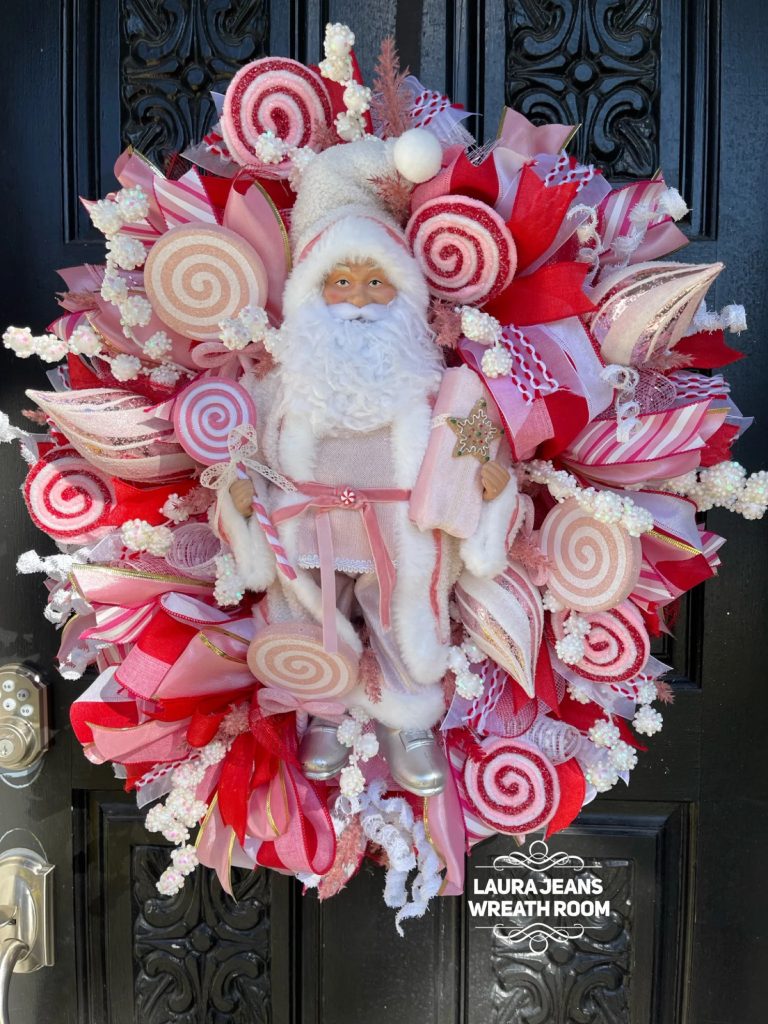 15 Quirky Santa Wreath Designs For Christmas