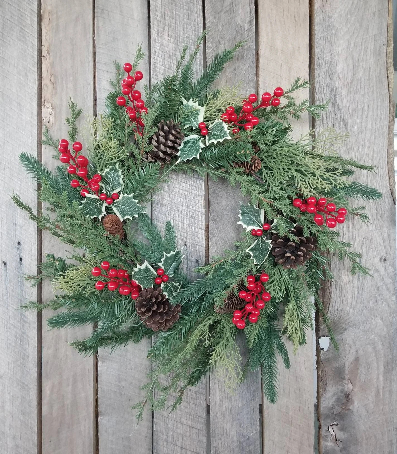 16 Evergreen Pinecone Wreath Designs For The Winter After Christmas