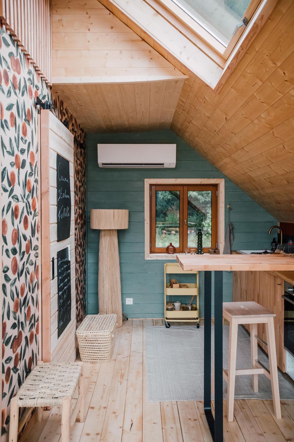 SUSTAINABLE LOG CABIN WITH POOL YOU WILL LOVE
