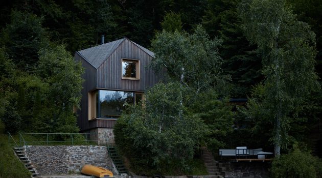 Cottage Inspired by a Ship Cabin designed by Prodesi | Domesi in the Czech Republic