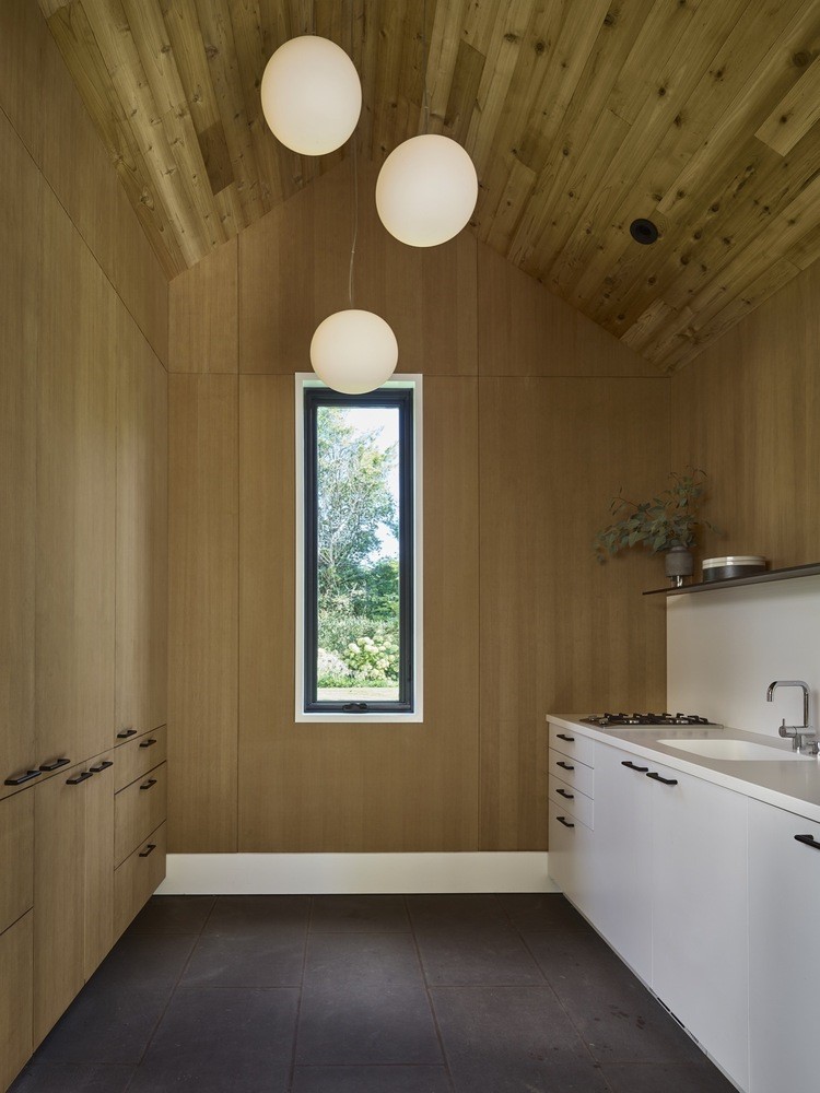 Further Lane Pool House by Robert Young Architects in East Hampton, New York Further Lane Pool House by Robert Young Architects in East Hampton, New York