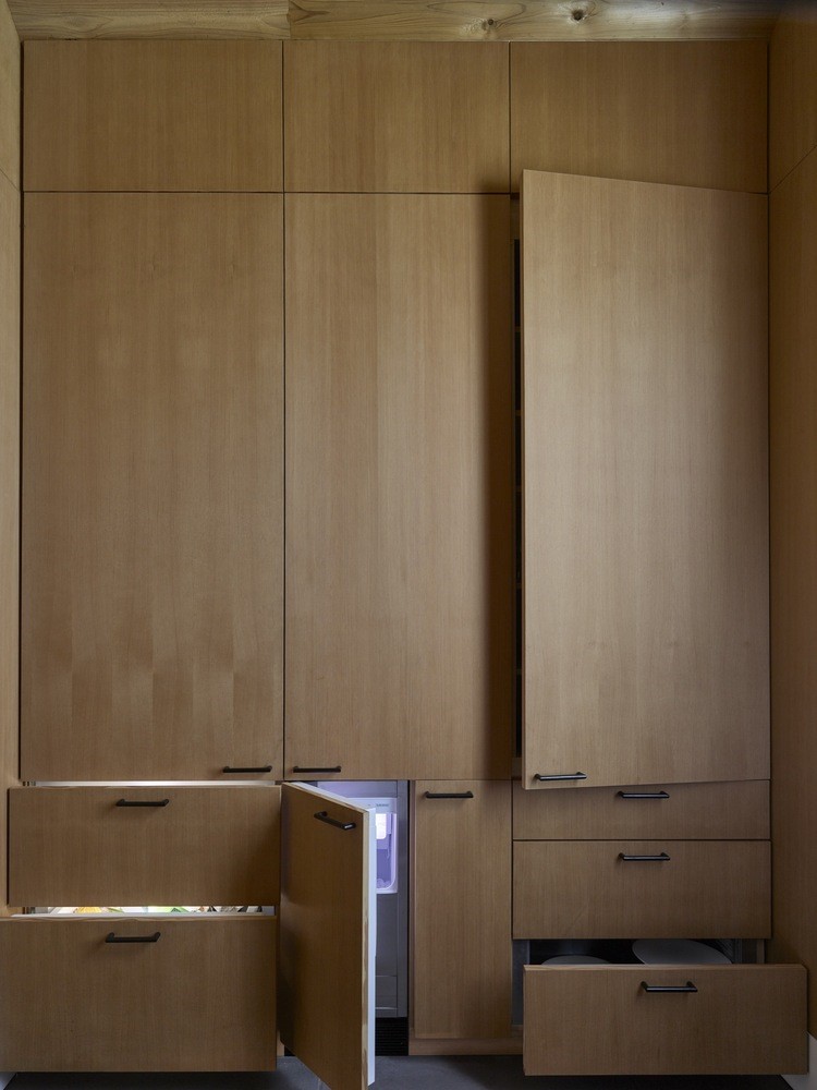 Further Lane Pool House by Robert Young Architects in East Hampton, New York Further Lane Pool House by Robert Young Architects in East Hampton, New York