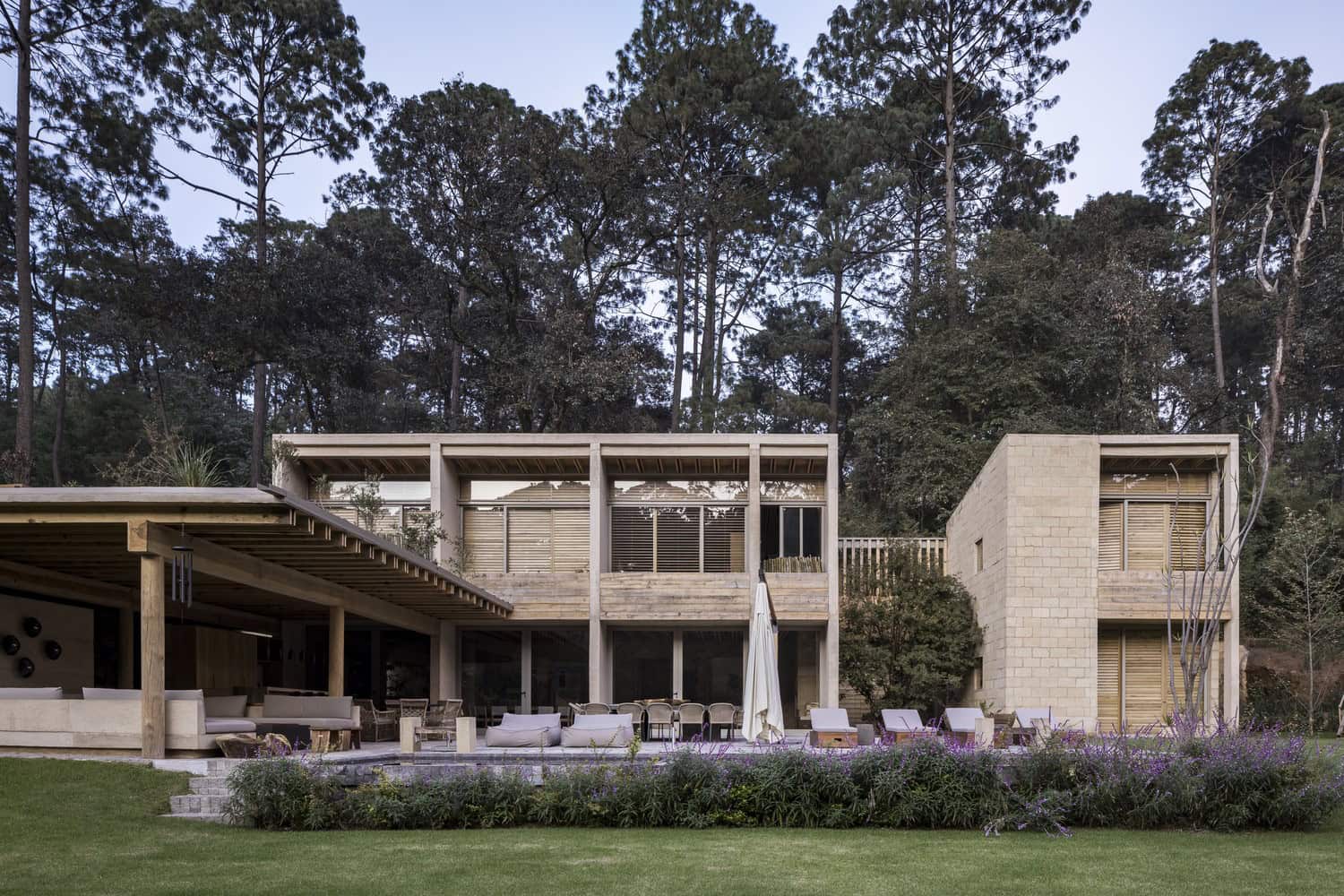 House in Avandaro by Taller Héctor Barroso in Valle de Bravo, Mexico