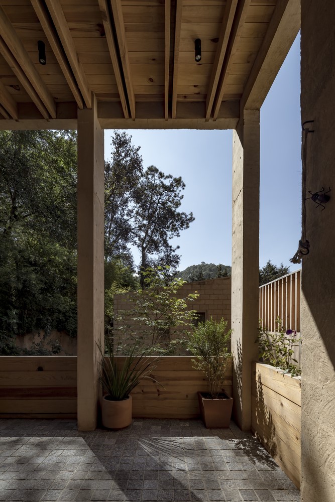 House in Avandaro by Taller Héctor Barroso in Valle de Bravo, Mexico House in Avandaro by Taller Héctor Barroso in Valle de Bravo, Mexico