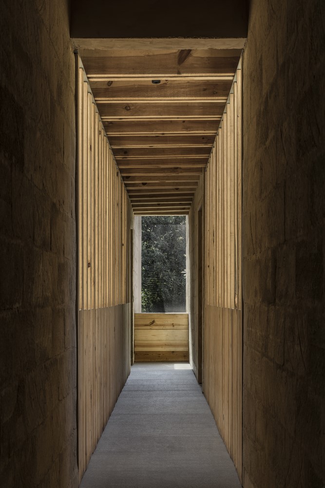 House in Avandaro by Taller Héctor Barroso in Valle de Bravo, Mexico House in Avandaro by Taller Héctor Barroso in Valle de Bravo, Mexico