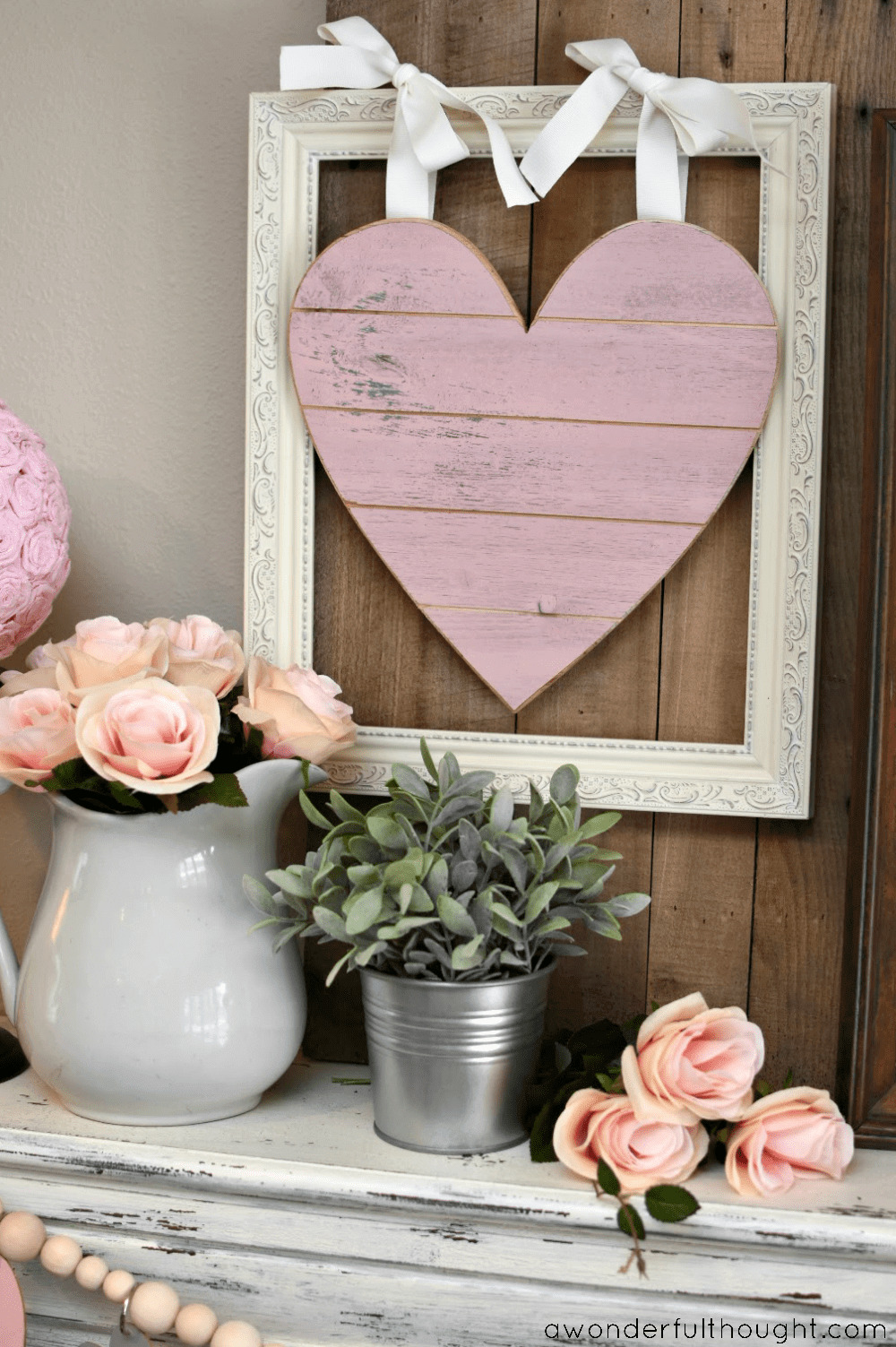 15 Fantastic DIY Wood Heart Decoration Ideas For Valentine's