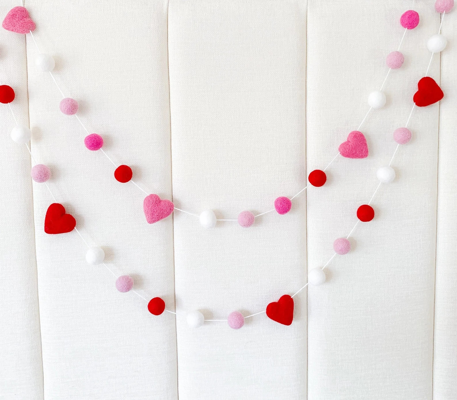 16 Creative Valentine's Day Garland Designs Full of Love