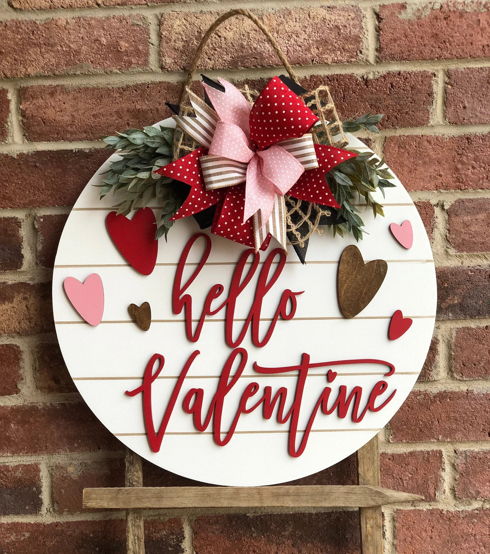17 Cute Valentine's Day Wreath Designs To Hang Up On Your Front Door