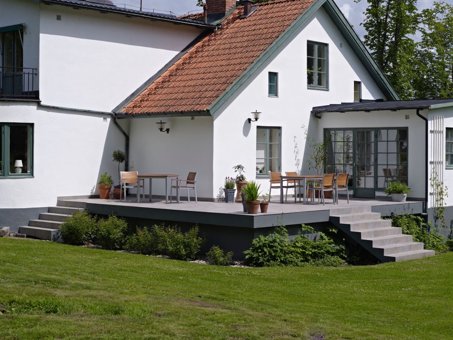 17 Stunning Scandinavian Patio Ideas to Transform Your Outdoor Space