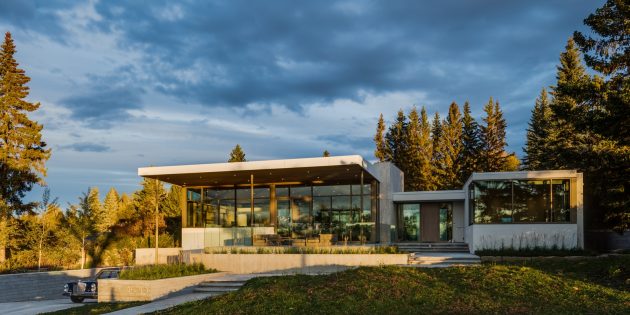 Britannia House by Shugarman Architecture + Design Inc in Calgary, Canada