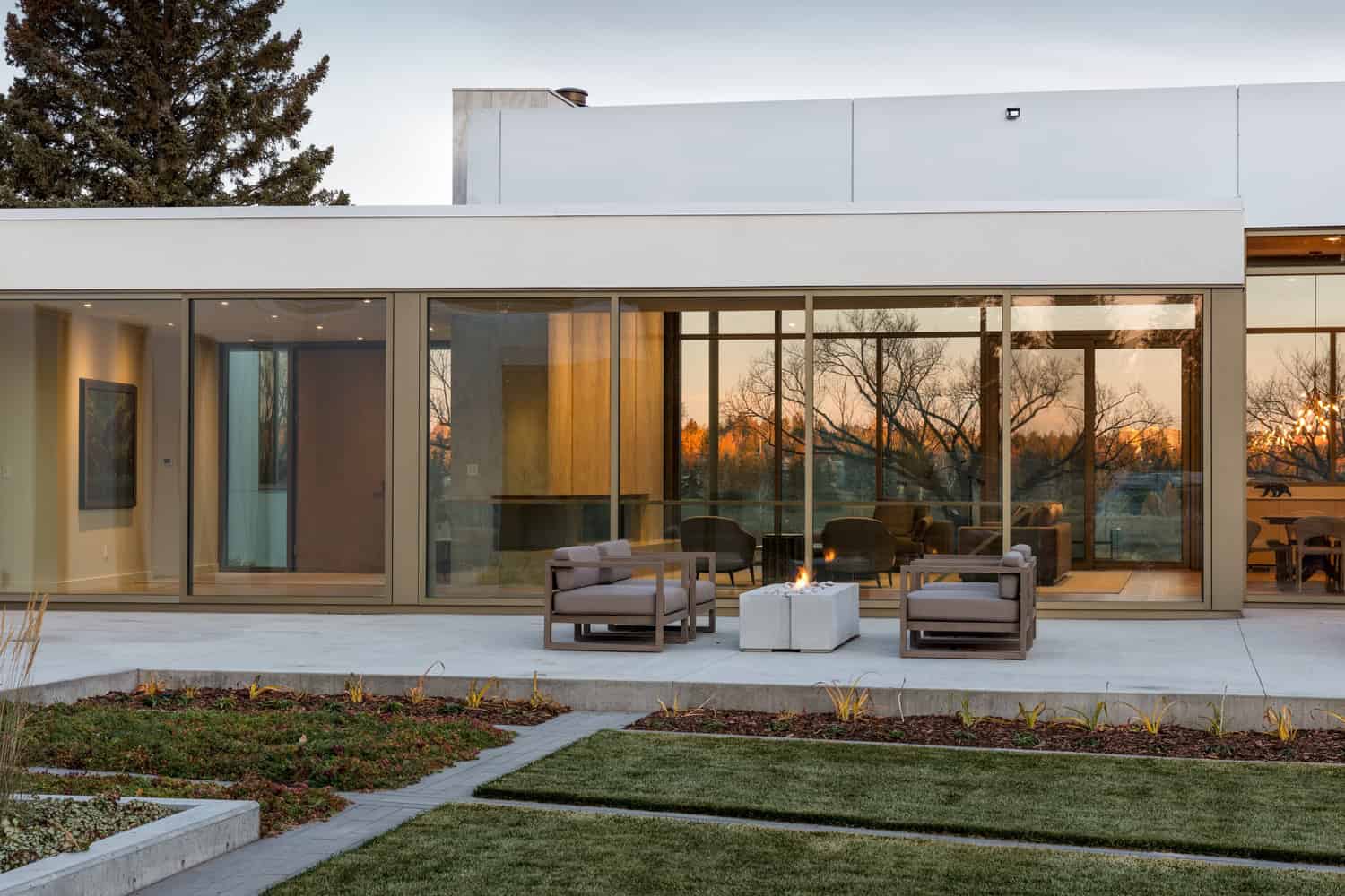 Britannia House by Shugarman Architecture + Design Inc in Calgary, Canada