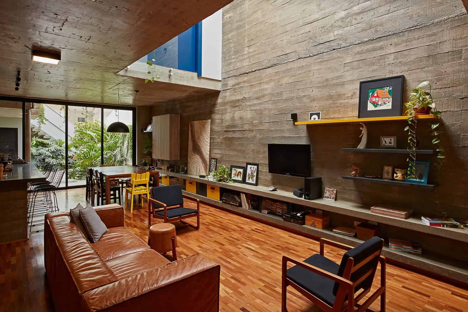 House 538 by Une Arquitetura in Maringa, Brazil House 538 by Une Arquitetura in Maringa, Brazil