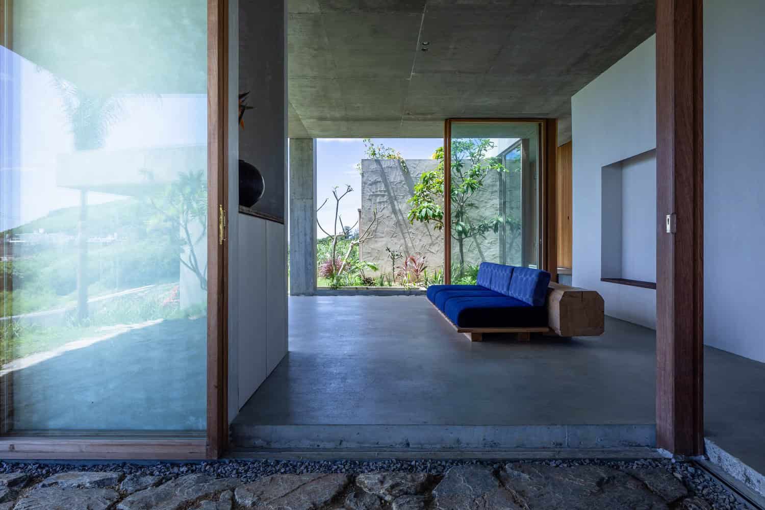 House in Tamagusuku by Studio Cochi Architects in Nanjo, Japan House in Tamagusuku by Studio Cochi Architects in Nanjo, Japan