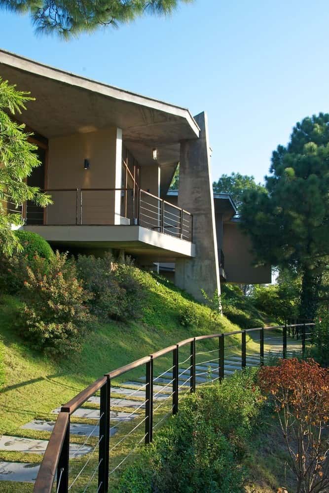 House in the Himalayas by Rajiv Saini in Kasauli, India House in the Himalayas by Rajiv Saini in Kasauli, India