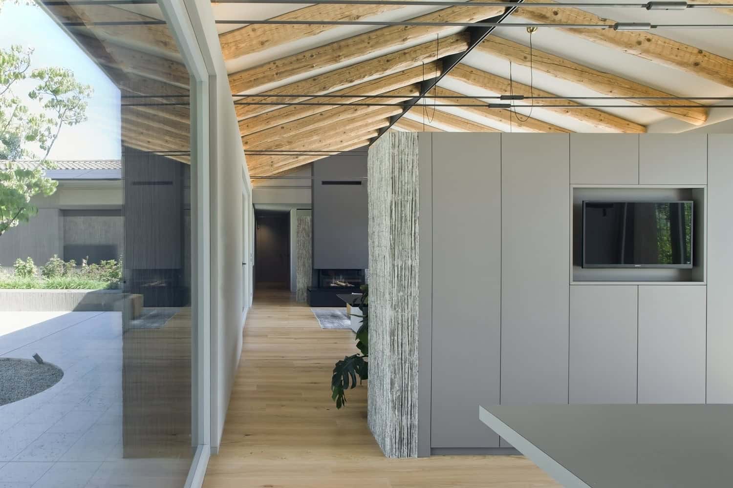 House in the Poplar by MIDE Architects in Scorze, Italy House in the Poplar by MIDE Architects in Scorze, Italy