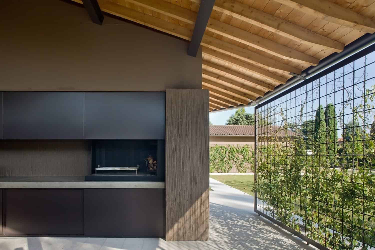 House in the Poplar by MIDE Architects in Scorze, Italy House in the Poplar by MIDE Architects in Scorze, Italy