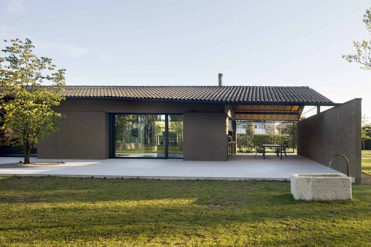 House in the Poplar by MIDE Architects in Scorze, Italy House in the Poplar by MIDE Architects in Scorze, Italy