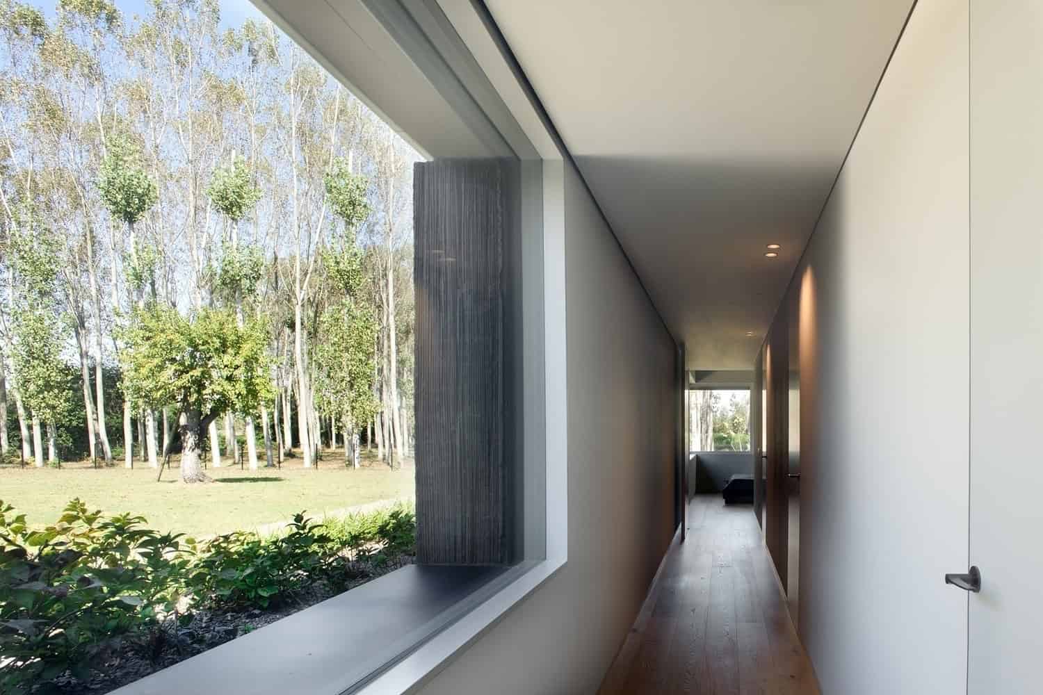 House in the Poplar by MIDE Architects in Scorze, Italy House in the Poplar by MIDE Architects in Scorze, Italy
