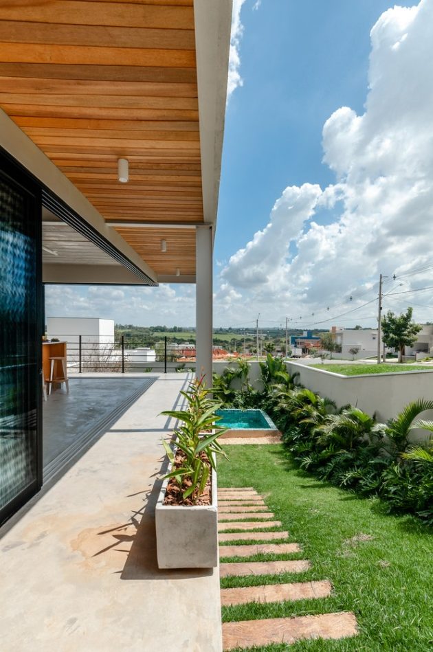 Itu House by Studio dLux in Brazil